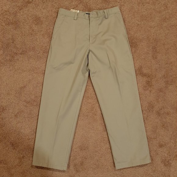 Dockers Other - NWT Men's Dockers Beige Relaxed-Fit Slacks (34x30)